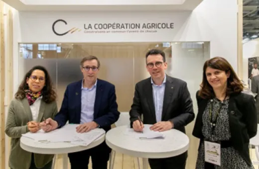 Signature du partenariat entre LCA et Metro France